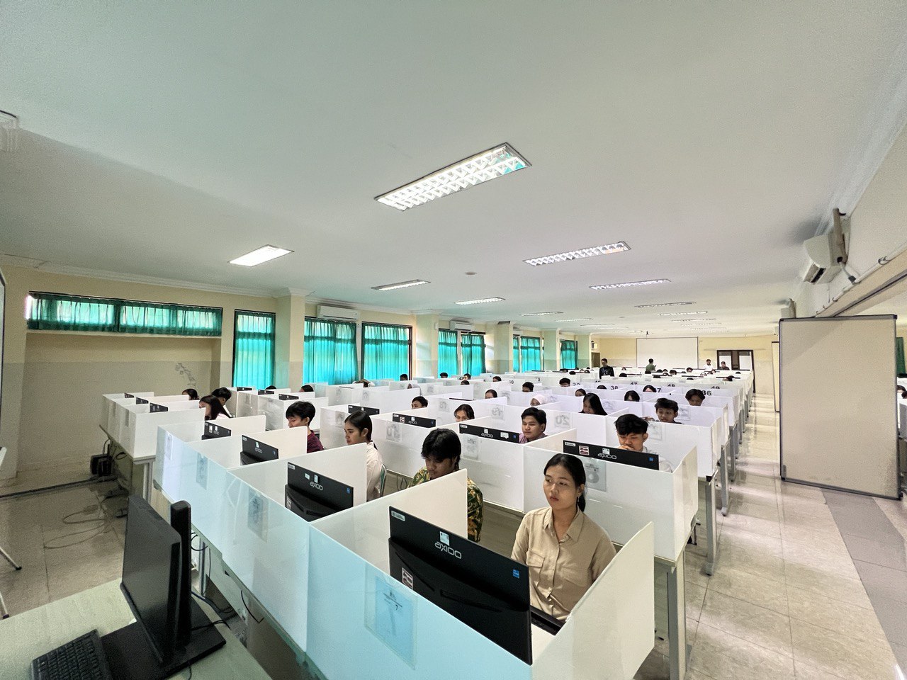 Berlangsung Selama Dua Hari, UTBK Seleksi Mandiri Universitas Udayana Diikuti Sebanyak 2.172 Peserta
